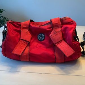 🍋 lululemon DTB duffle bag